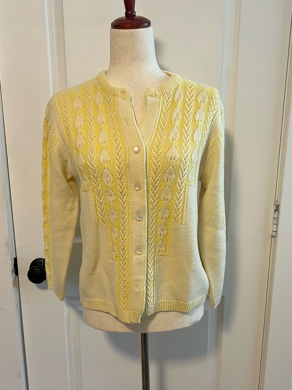 VNTG Intricate Pointelle Knit Grannycore Cottagecore Butter Yellow Cardigan